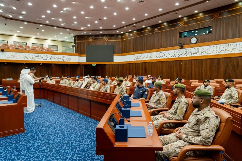 "أمانة النواب" تستقبل الدفعة الأولى من المشاركين في الدورة القضائية التأسيسية لضباط القضاء العسكري
