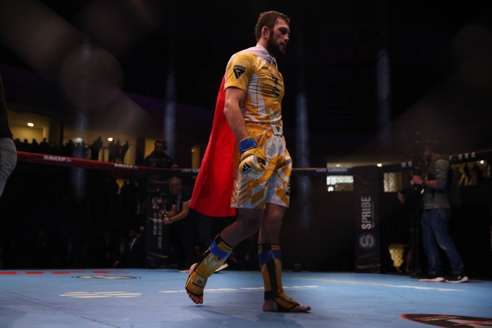 3 ذهبيات تضع البحرين في الصدارة عربياً ببطولة العالم لفنون القتال المختلطة