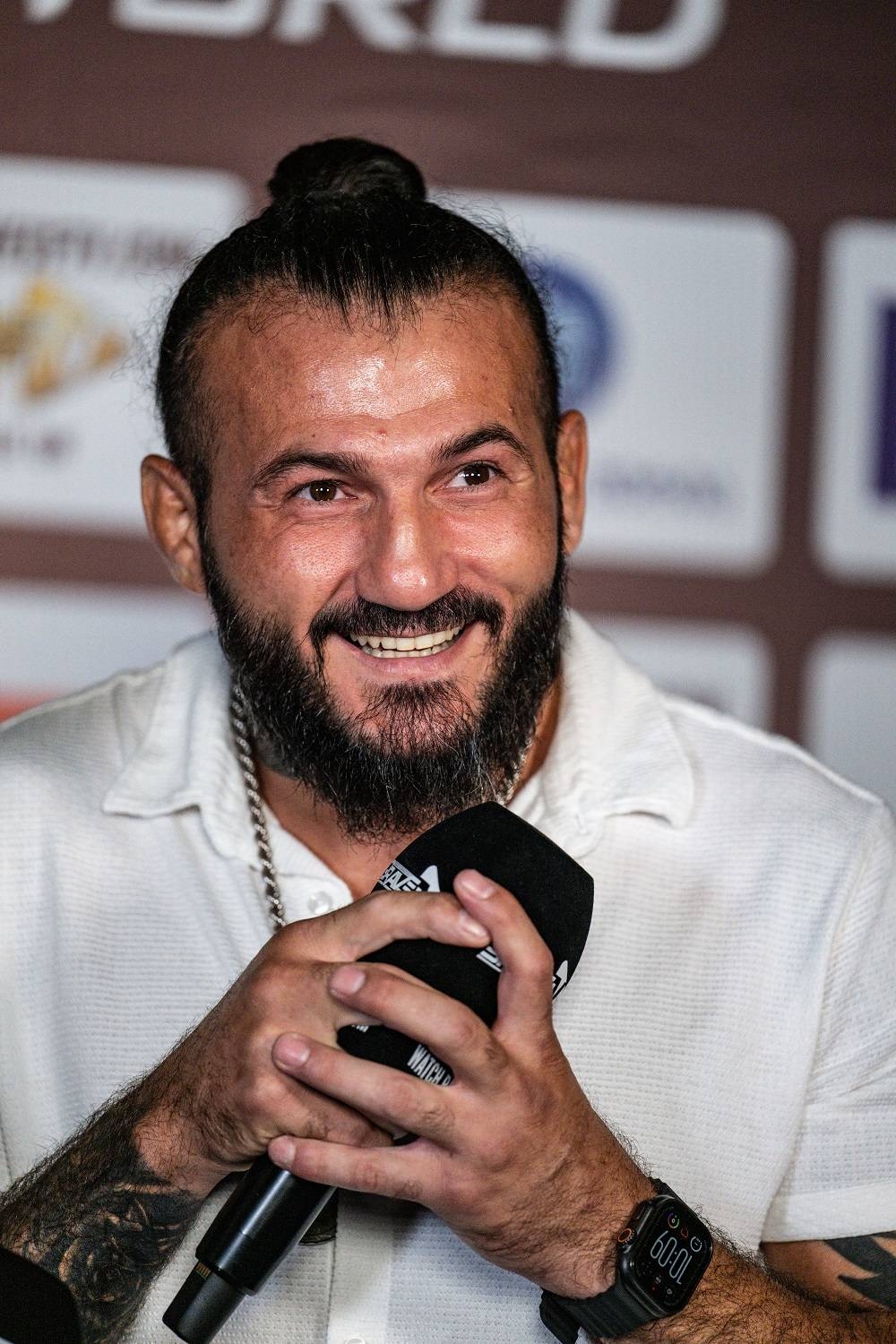 اللبناني فخر الدين أول أيقونة عربية تدخل قاعة مشاهير BRAVE CF