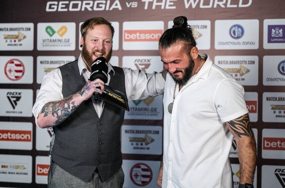 اللبناني فخر الدين أول أيقونة عربية تدخل قاعة مشاهير BRAVE CF