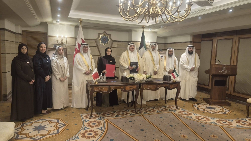 وزيرة الصحة تلتقي بوزير الصحة الكويتي في الكويت ويوقعان مذكرة تفاهم للتعاون في المجالات الصحية