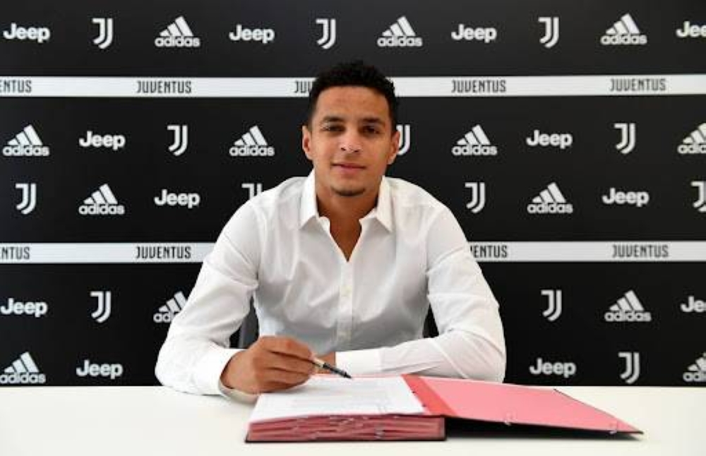 انضمام محمد إحتارين إلى منتخب المغرب بعد موافقة الفيفا