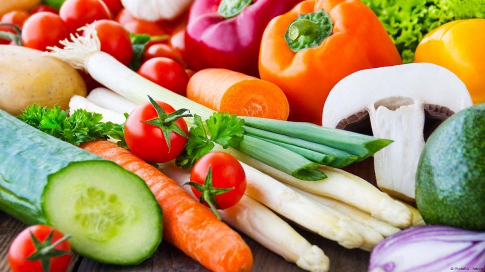 من الماء للشاي الأخضر.. 10 أطعمة تخلص جسمك من السموم