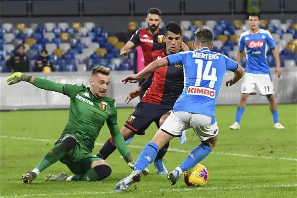 موعد مباراة نابولي وجنوى في الدوري الإيطالي والقنوات الناقلة
