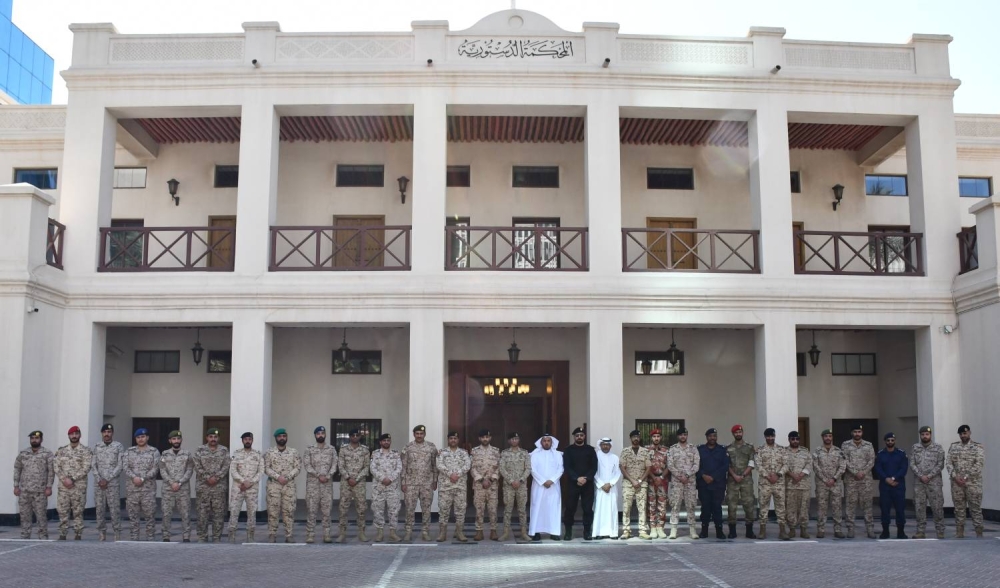 المحكمة الدستورية تستقبل عدداً من ضباط مجلس التعاون الخليجي