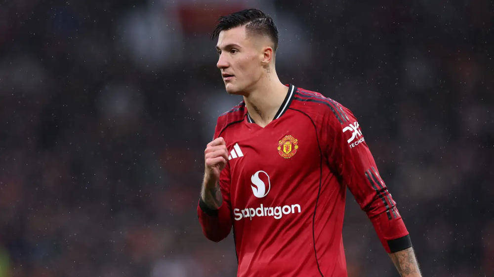 سيسكو بعد هدفه الأول في "أولد ترافورد": حلم تحقق والدوري الإنجليزي مختلف تمامًا