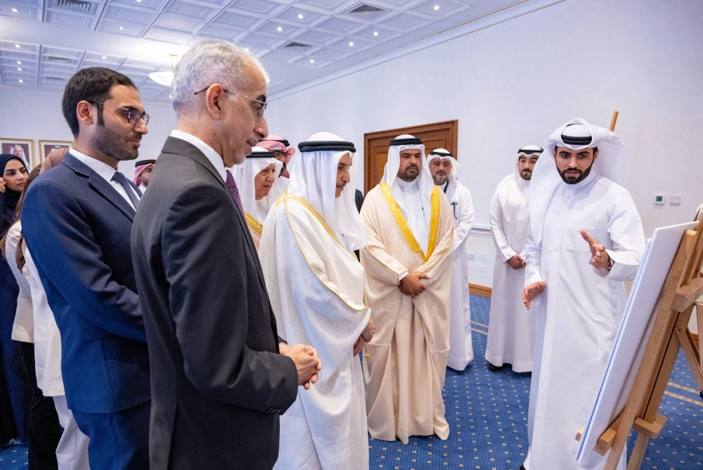 خالد بن عبد الله: إنجازات الطرق نتاج سواعد تبني وأياد تطور ضمن فريق البحرين لتوفير بنية تحتية مستدامة