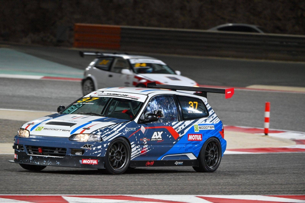 علي المنصوري يتألق في يوم السباقات الوطنية بحلبة البحرين الدولية