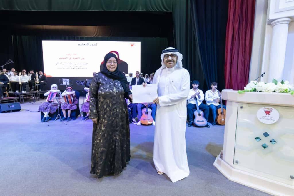 وزير التربية : المعلم هو شريك الأسرة في تربية وتعليم الأبناء.. ويستحق أن ننزله مكانته المتميزة