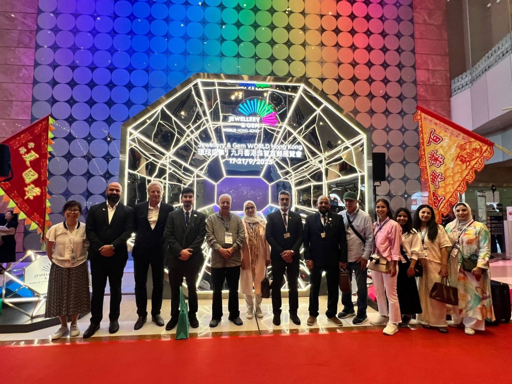 صادرات البحرين تدعم مشاركة 12 مؤسسة بحرينية في معرض المجوهرات بهونغ كونغ