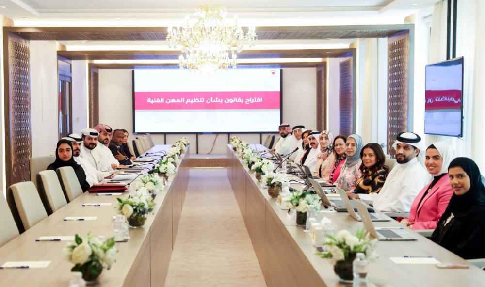 "خدمات الشورى" تناقش مع "الإعلام" و"الثقافة" اقتراح بقانون بشأن تنظيم المهن الفنية