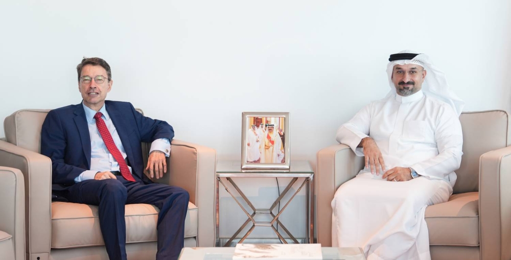 وزير الصناعة والتجارة يستعرض العلاقات الثنائية مع سفير ألمانيا