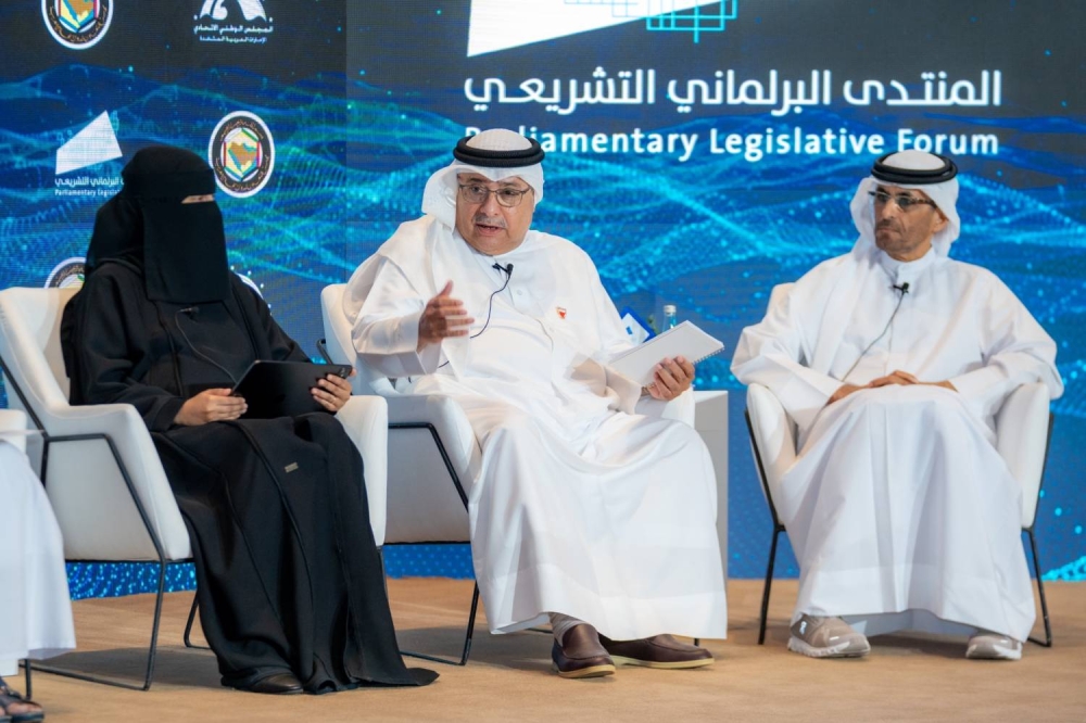 آل رحمة: اهتمام استثنائي للبحرين بوضع إطار قانوني وتنظيمي للذكاء الاصطناعي