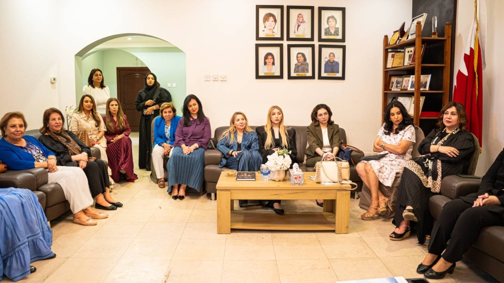 المدير العام لمعهد الإدارة العامة: تقدم المرأة البحرينية يعزز استدامة النمو الاقتصادي الوطني