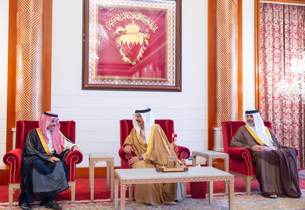 الملك يستقبل وزير الخارجية السعودي الأمير فيصل بن فرحان