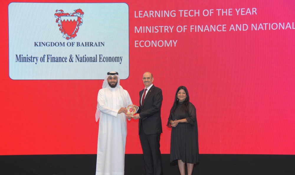 وزير الشؤون القانونية وزير العمل بالوكالة يفتتح المؤتمر السنوي الـ17 لإدارة الموارد البشرية