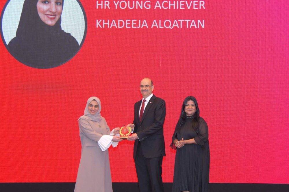 وزير الشؤون القانونية وزير العمل بالوكالة يفتتح المؤتمر السنوي الـ17 لإدارة الموارد البشرية