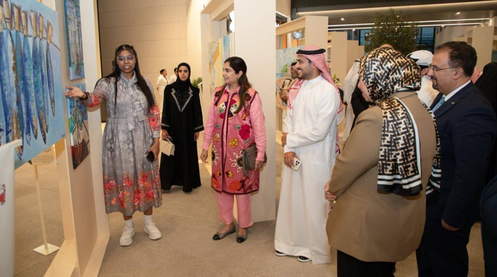 الأمين العام للمؤسسة الملكية للأعمال الإنسانية يفتتح المعرض الفني الأول (أوه يا مال)