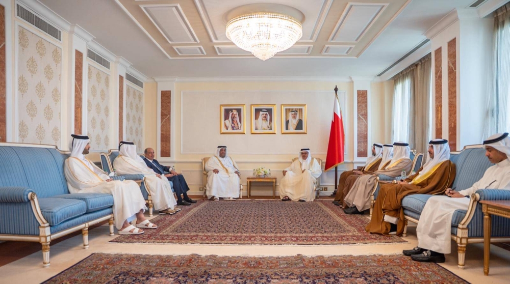 وزير الخارجية: جهود الخاطر عززت العلاقات والتعاون مع قطر