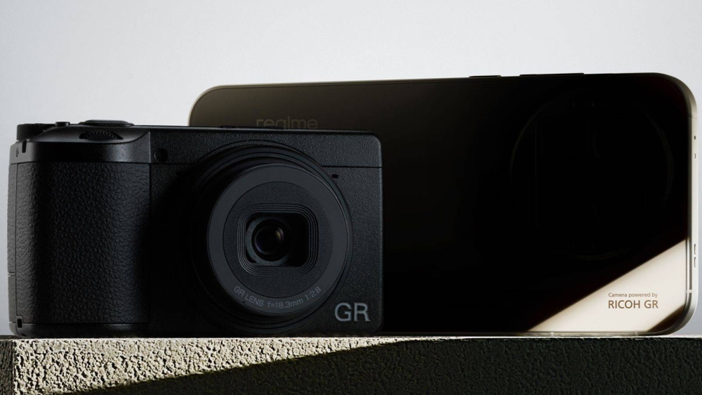 ريلمي تراهن على Ricoh لرفع معايير التصوير في هاتفها الرائد GT 8 Pro