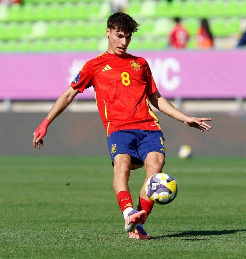 نال إعجاب ألونسو.. ريال مدريد يخطط لضم نجم إسبانيا في مونديال الشباب