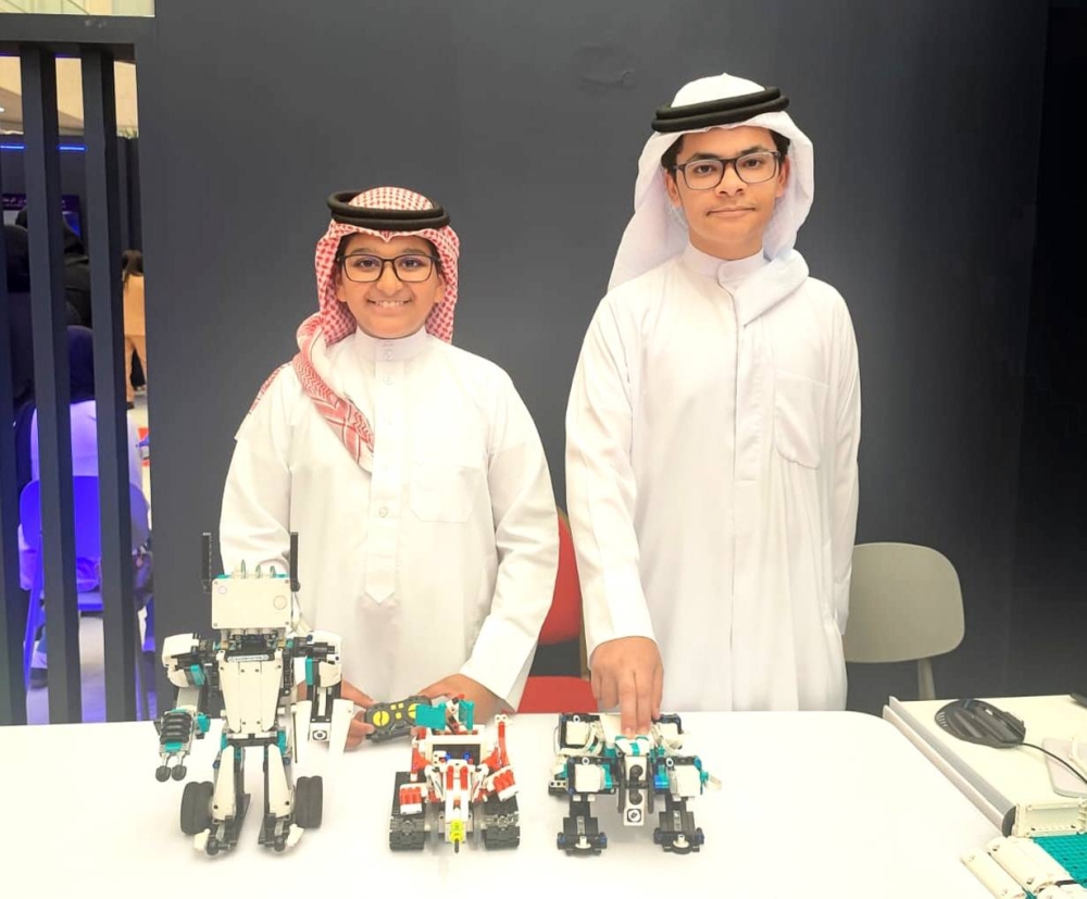 مشاركات مدرسية في معرض حفل جائزة اليونسكو &ndash; الملك حمد لاستخدام تكنولوجيات المعلومات