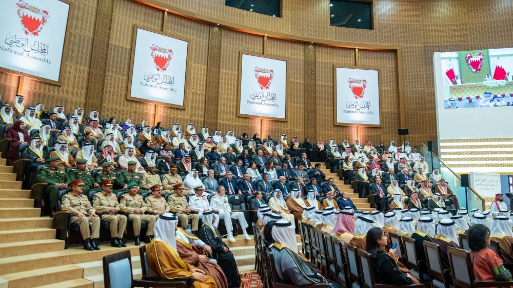 الملك يشمل برعايته افتتاح دور الانعقاد الرابع من الفصل التشريعي السادس لمجلسي الشورى والنواب