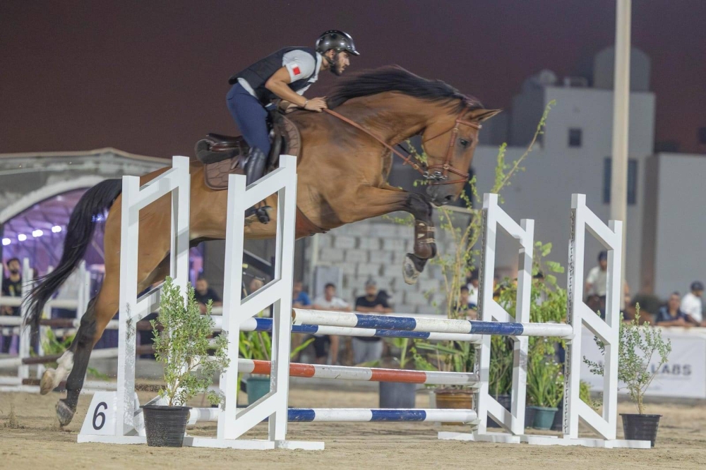 مشاركة واسعة ومنافسات قوية في المسابقة التدريبية الأولى لقفز الحواجز