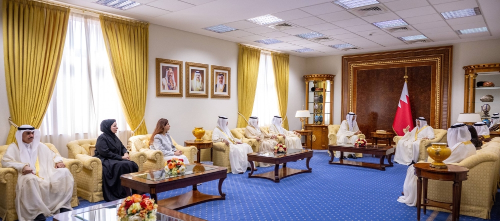 خالد بن عبد الله يلتقي رئيس ديوان الخدمة المدنية الكويتي