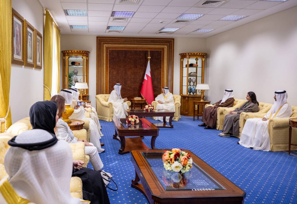 خالد بن عبد الله يلتقي رئيس ديوان الخدمة المدنية الكويتي