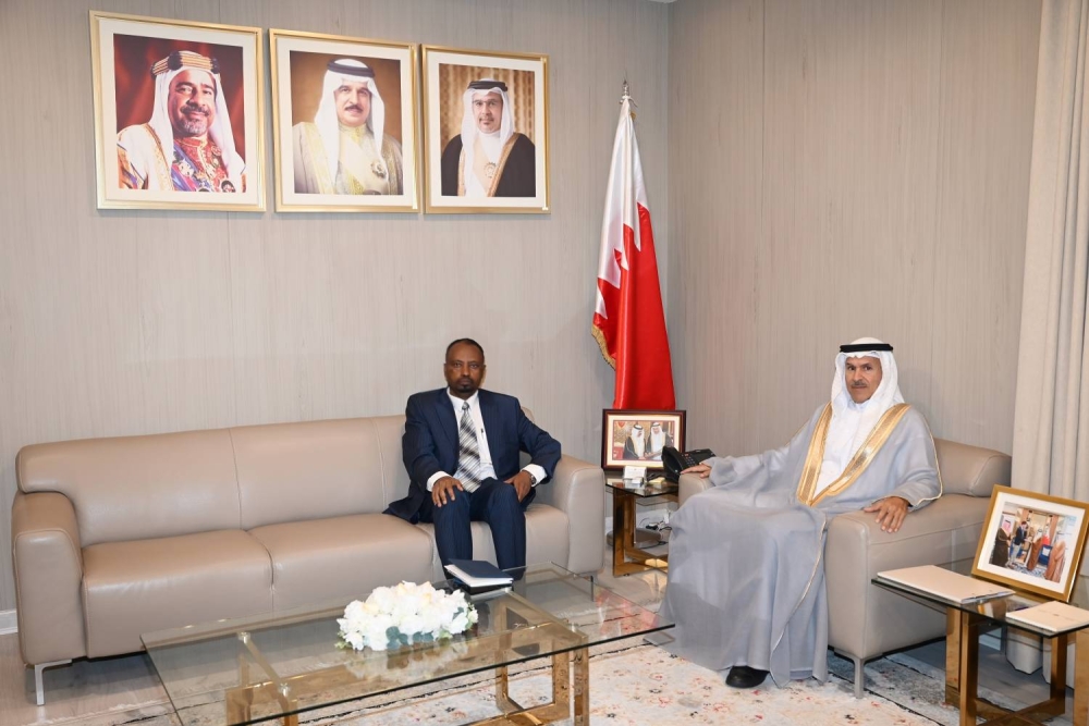 وكيل وزارة الداخلية لشئون الجنسية والجوازات والإقامة يستقبل القنصل العام لجمهورية إثيوبيا الفيدرالية الديمقراطية لدى البحرين