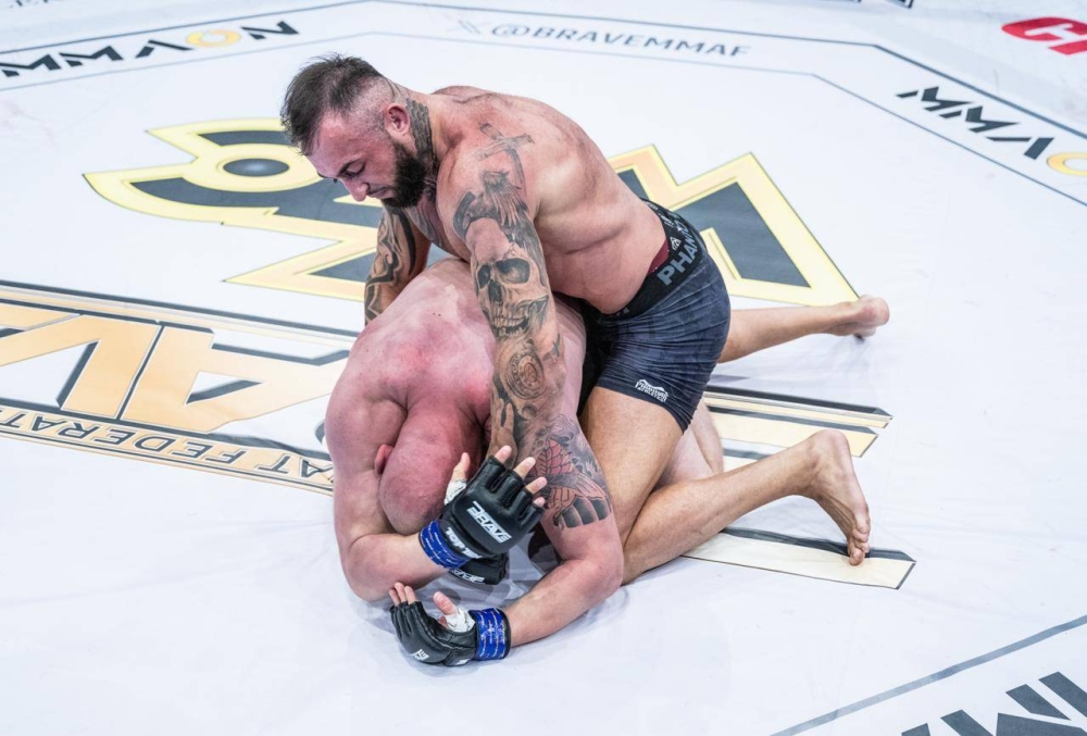 البطل دايليدكو: فخور بقيادة العرض التاريخي الأول لمنظمة بريف البحرينية في ليتوانيا