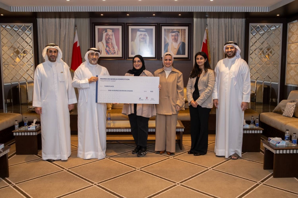 وزيرة "الشباب" تستقبل نائب "استثمارات الزياني" وتكرم الفائزين بمسابقة تصوير السيارات