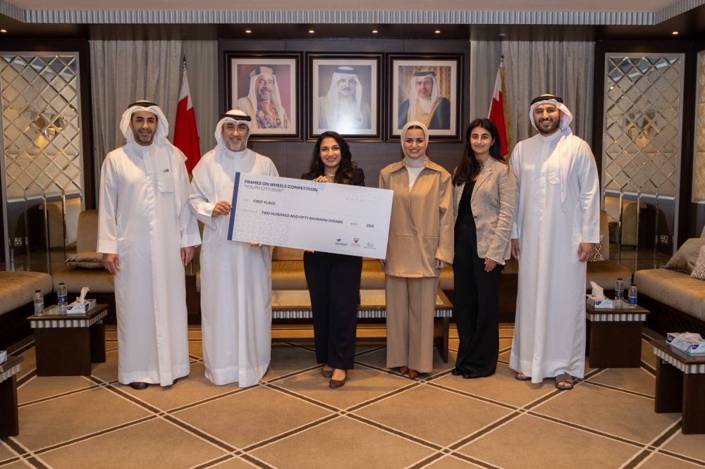 وزيرة "الشباب" تستقبل نائب "استثمارات الزياني" وتكرم الفائزين بمسابقة تصوير السيارات