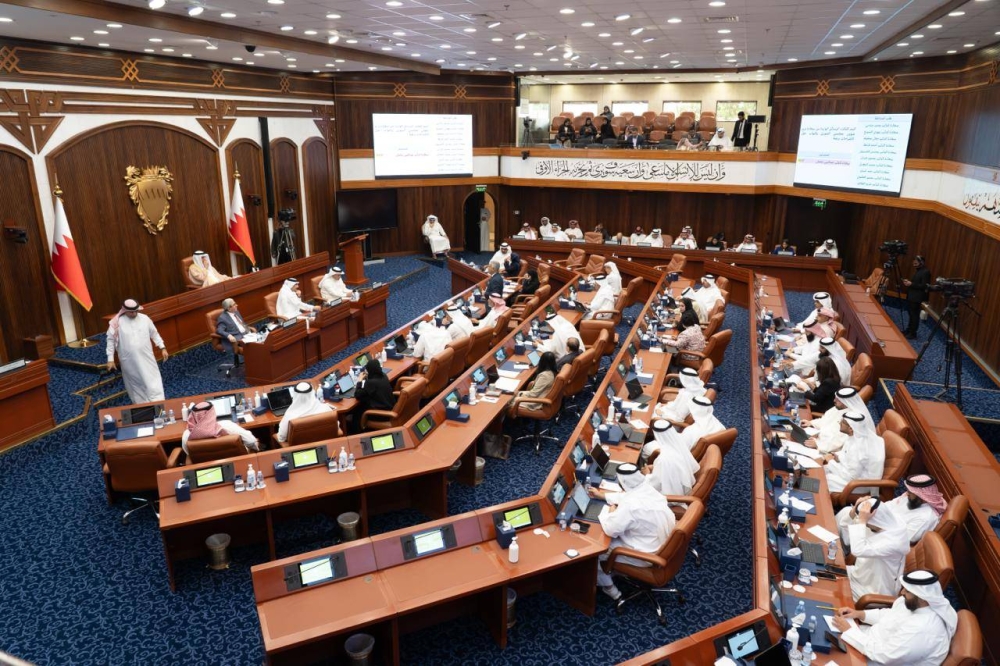 خلال الجلسة العدية للنواب.. الموافقة على تشكيل عضوية اللجان الدائمة، واللجنة التنفيذية للشعبة البرلمانية، ولجنة الرد على الخطاب الملكي السامي