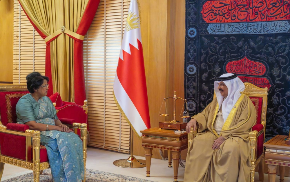 الملك يتسلم أوراق اعتماد 4 سفراء جدد لدى مملكة البحرين