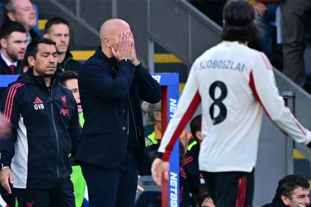 قبل موقعة أنفيلد.. أزمة جديدة تضرب ليفربول خلال التوقف الدولي