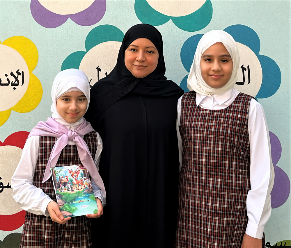 الطالبتان زينب وفاطمة تتجاوزان التحديات بفضل دعم المرشدة الاجتماعية دينا