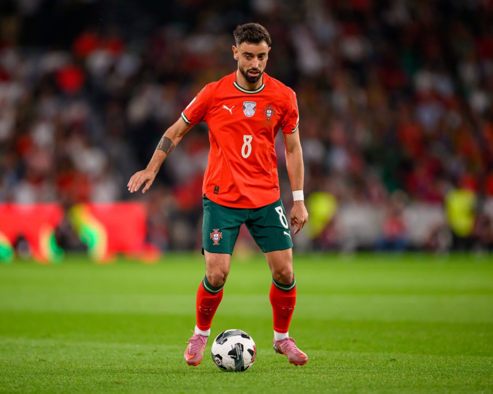 "البافاري" يصطاد في مياه اليونايتد العكرة.. البايرن يدخل سباق خطف القائد