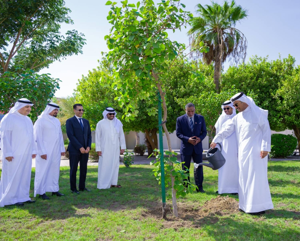 وزير الإعلام يشارك في &laquo;أسبوع الشجرة&raquo; ويؤكد دور الإعلام في ثفافة الحفاظ على البيئة