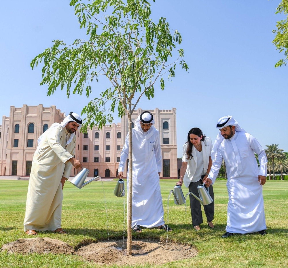 وزير شؤون مجلس الوزراء يشارك في فعاليات "أسبوع الشجرة"