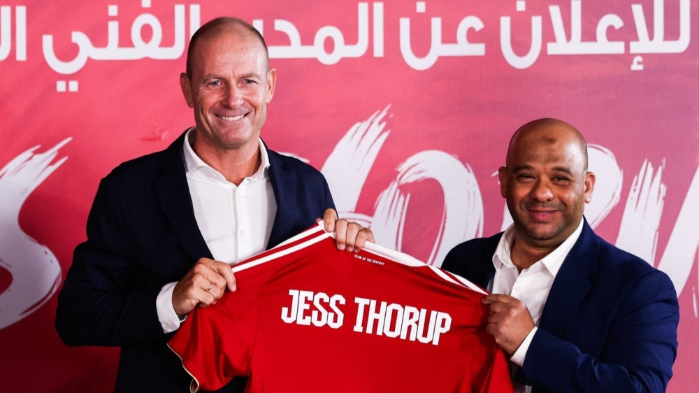 قبل موقعة إيجل نوار الإفريقية.. توروب يبدأ مهمته مع الأهلي المصري رسميًا