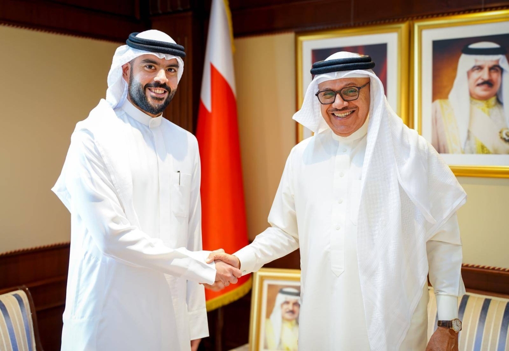 وزير الخارجية يستقبل عبد الله العامر بمناسبة قبوله في برنامج تنمية الكوادر الحكومية