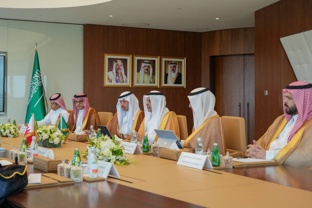 وزير المواصلات: توفير المقومات اللازمة لضمان نجاح مشاريع الربط البري والبحري مع السعودية