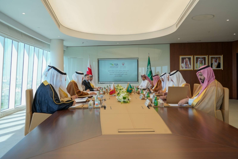 وزير المواصلات: توفير المقومات اللازمة لضمان نجاح مشاريع الربط البري والبحري مع السعودية