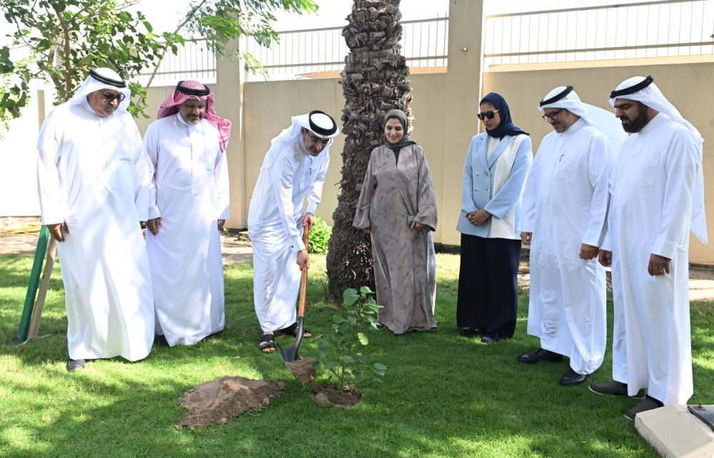 "الحكومة الإلكترونية" تُشارك الاحتفال بأسبوع الشجرة