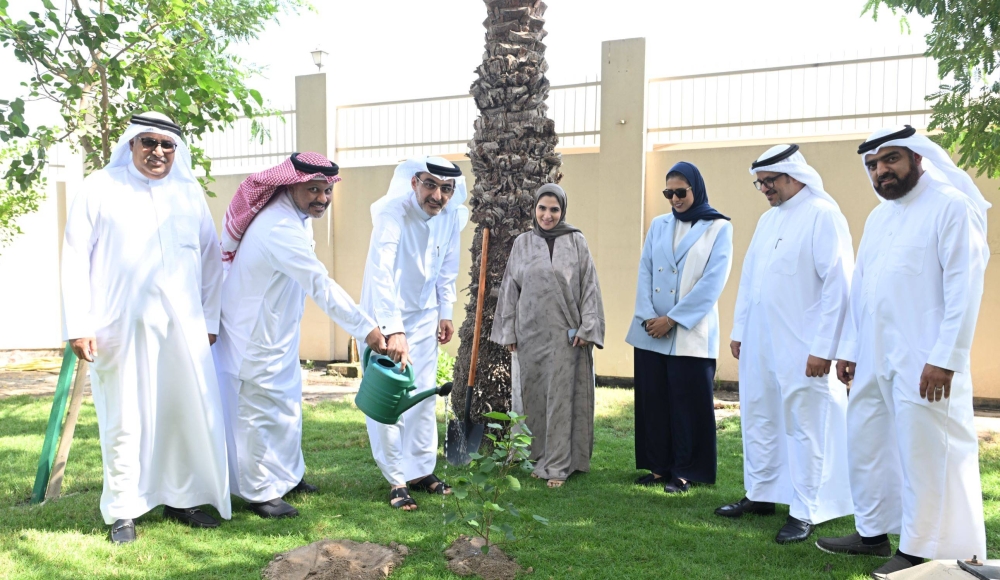 "الحكومة الإلكترونية" تُشارك الاحتفال بأسبوع الشجرة