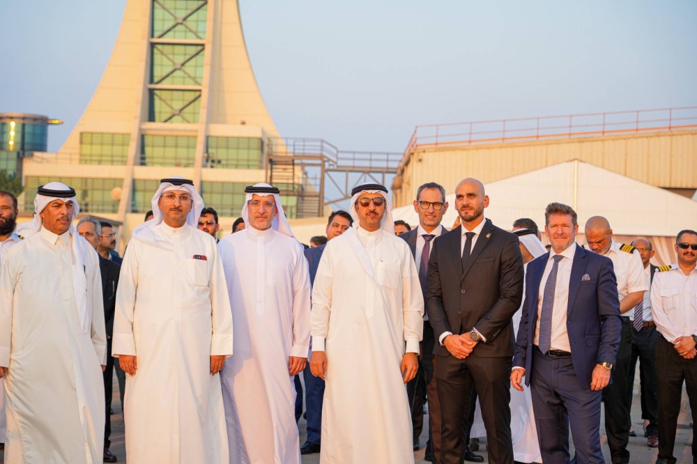 تدشين القاطرتين البحريتين "سفتزر المنامة" و"سفتزر أوال"