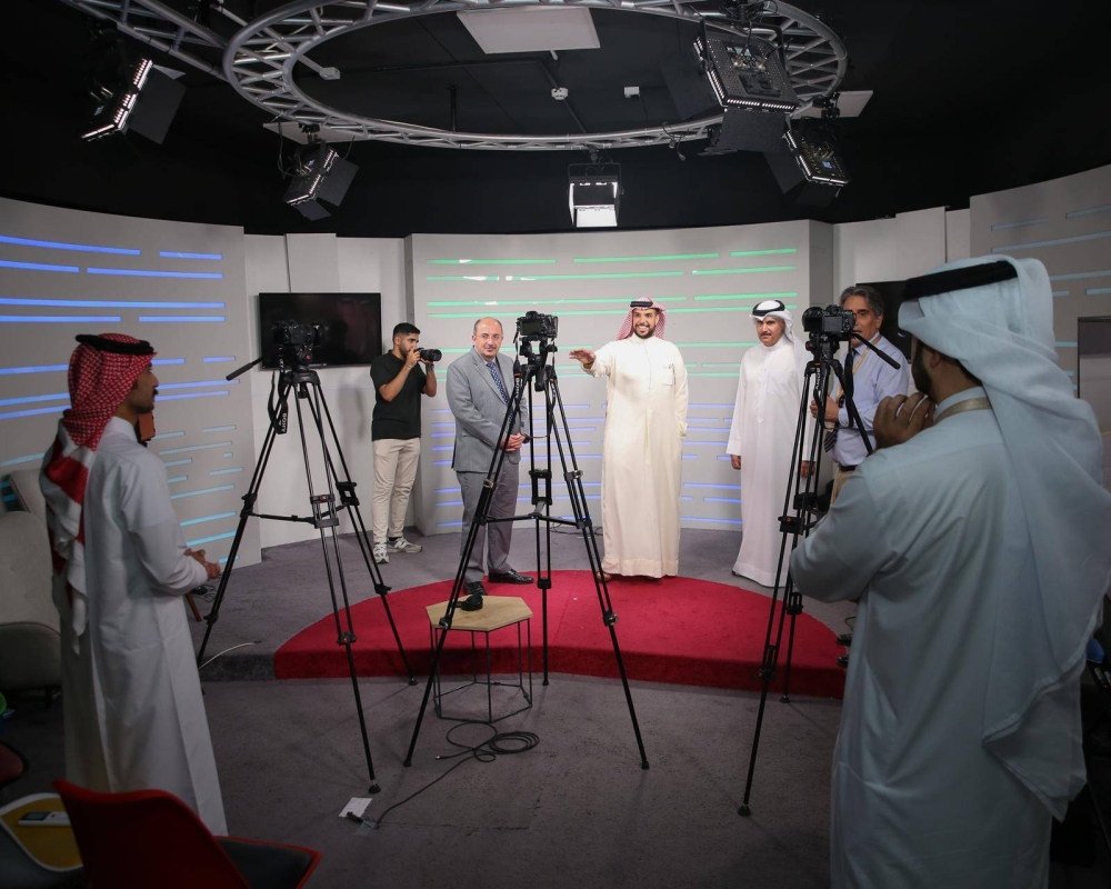 اتحاد القدم يبحث التعاون المشترك مع الجامعة الخليجية