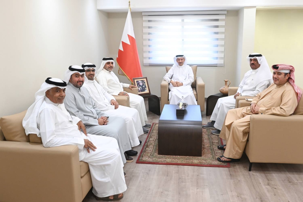 محافظ الشمالية يستقبل المدير التنفيذي لجمعية جنوسان الخيرية